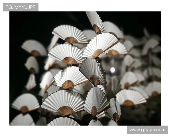 徐昕的艺术之路:从传统文化到现代创作的探索与创新 徐昕的艺术之路:从传统文化到现代创作的探索与创新