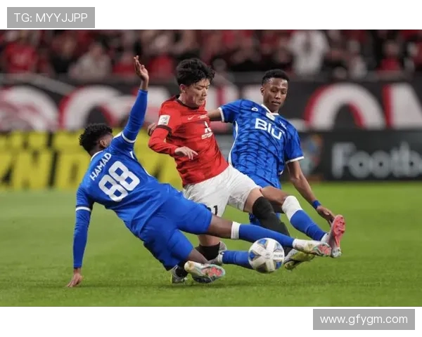 枥木SC迎战秋田蓝色闪电争夺胜利双方全力以赴展现足球魅力