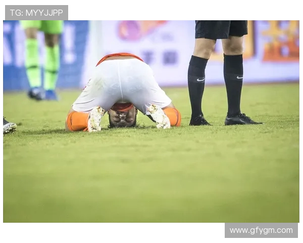 武汉卓尔迎战恒大激战在即球迷期待精彩对决与荣耀时刻